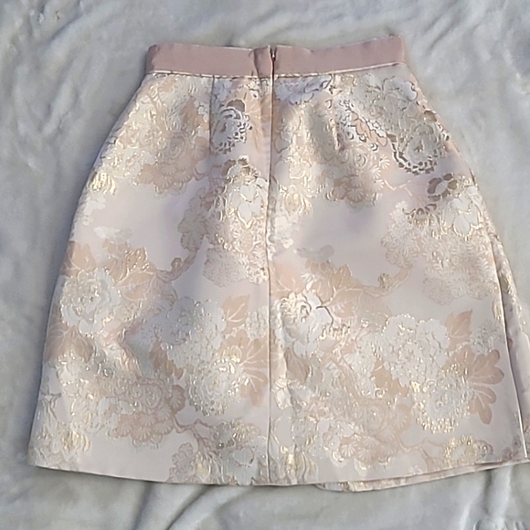 Metallic Jacquard Set: Off the Shoulder Crop Top and Flare Knee Length Skirt - Picture 8 of 9